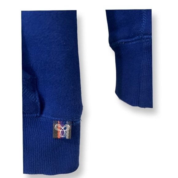 ARITZIA Blue TNA Sweater XXS. - Picture 3 of 12